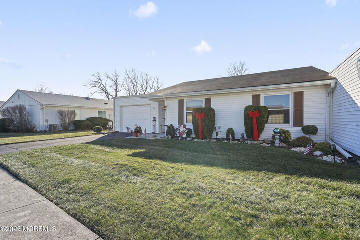 Property Photo: 4 Aspen Plaza 4A NJ 08831