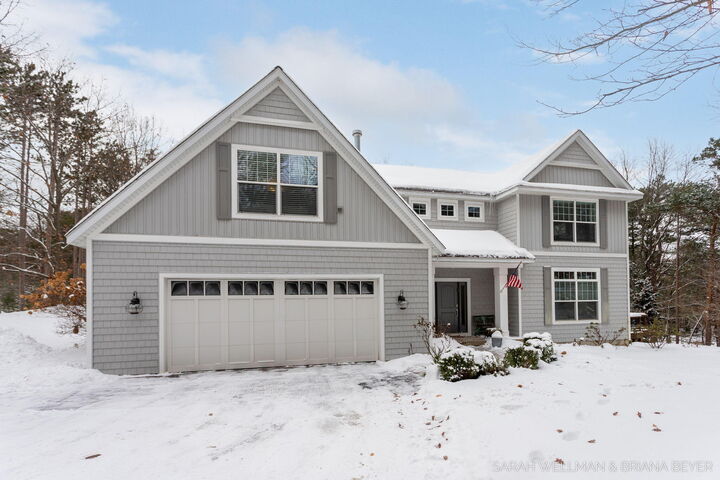 Property Photo: 2009 W Lakewood Blvd MI 49424