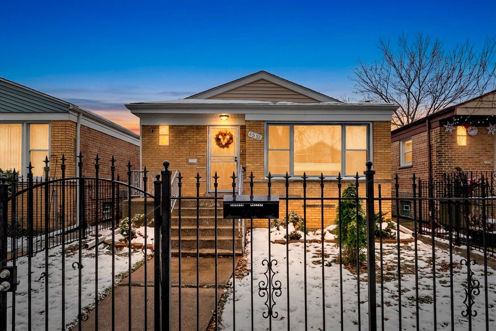 Property Photo:  4512 S Laporte Avenue  IL 60638 