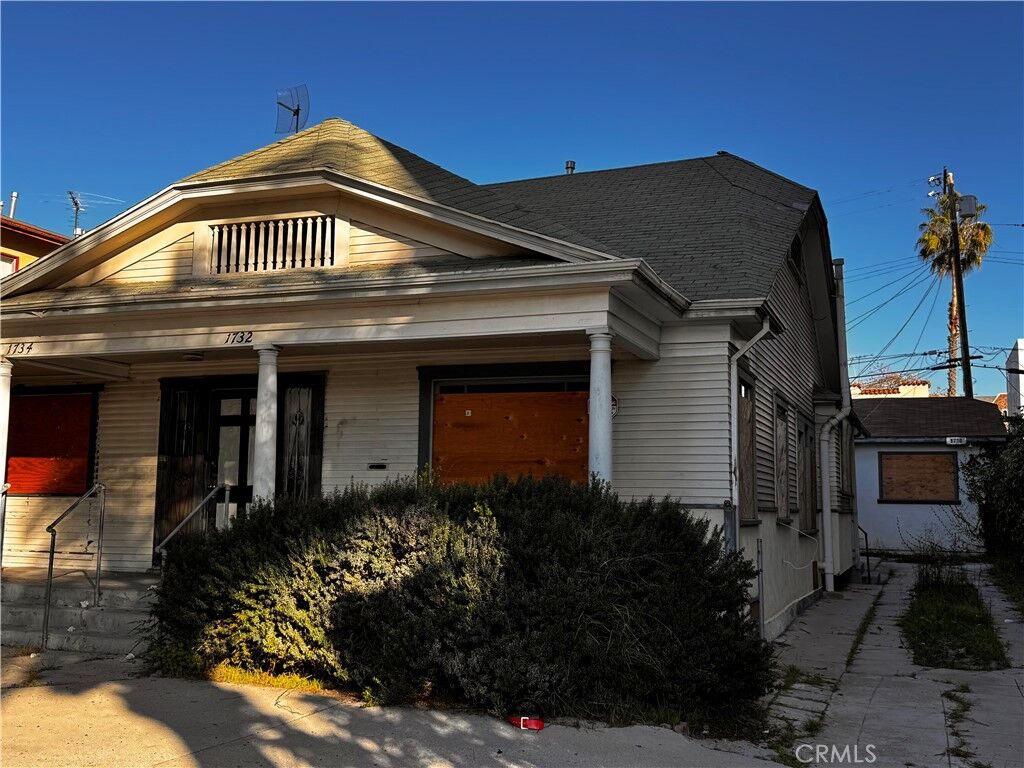 Property Photo:  1730 N Kenmore Avenue  CA 90027 