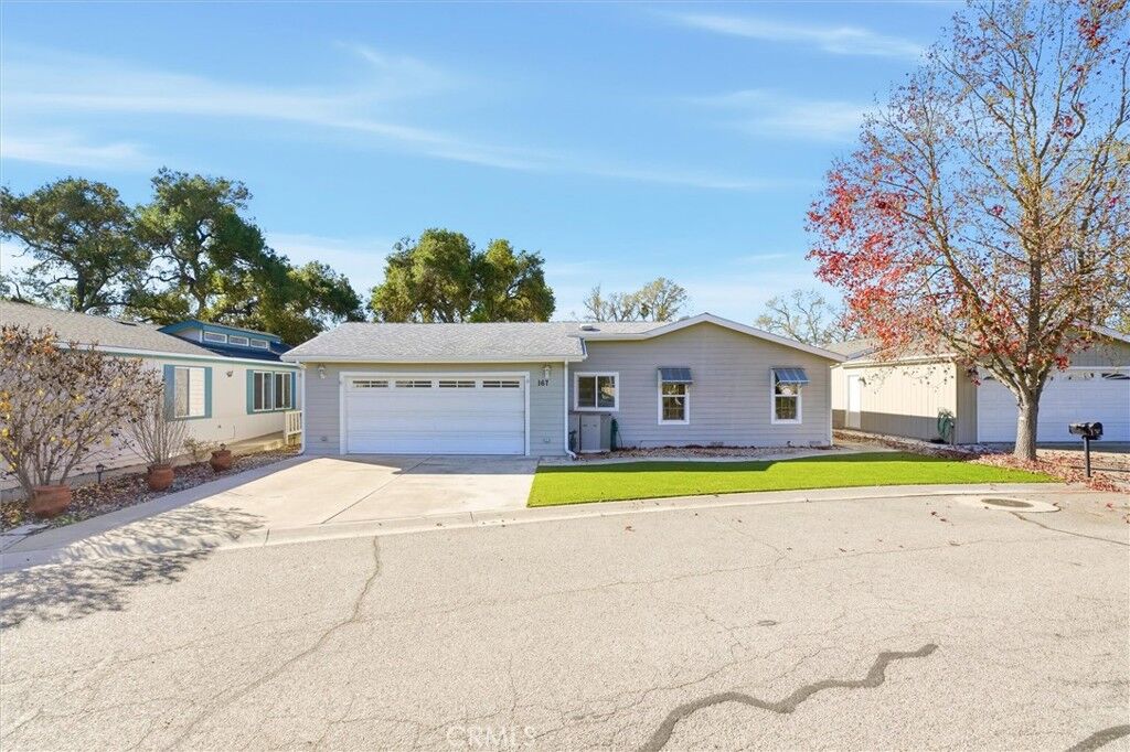 Property Photo:  167 Via San Miguel  CA 93446 