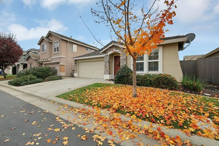 Property Photo: 1545 Black Bear Street CA 95747