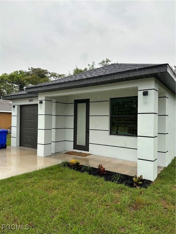 Property Photo: 1785 Glenway Court FL 33916