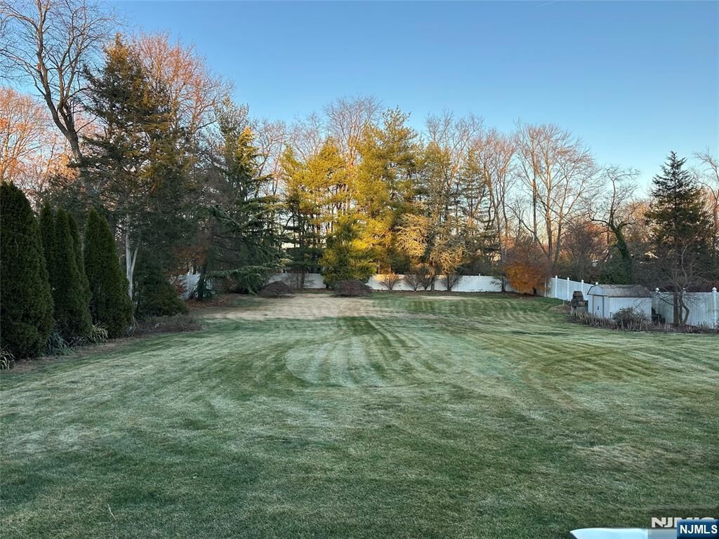 Property Photo:  31 Leonard Drive  NJ 07675 