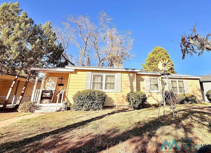 Property Photo: 208 Vine Street NM 88220