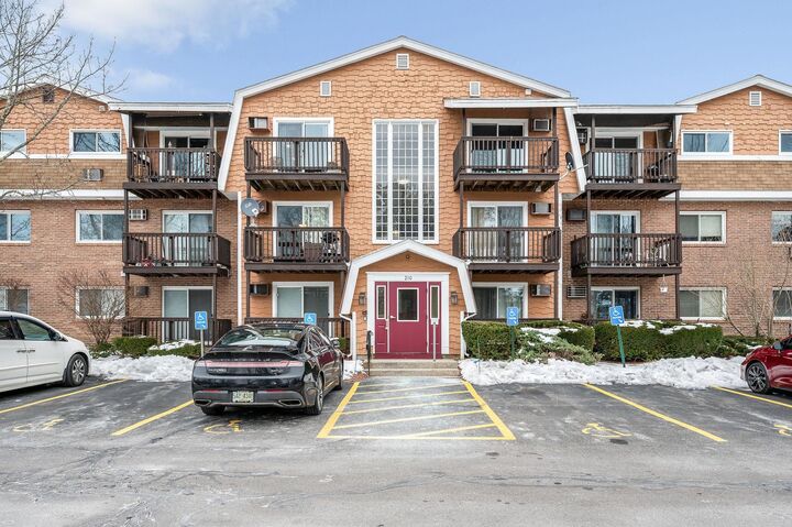 Property Photo:  210 Brook Village Road  NH 03062 