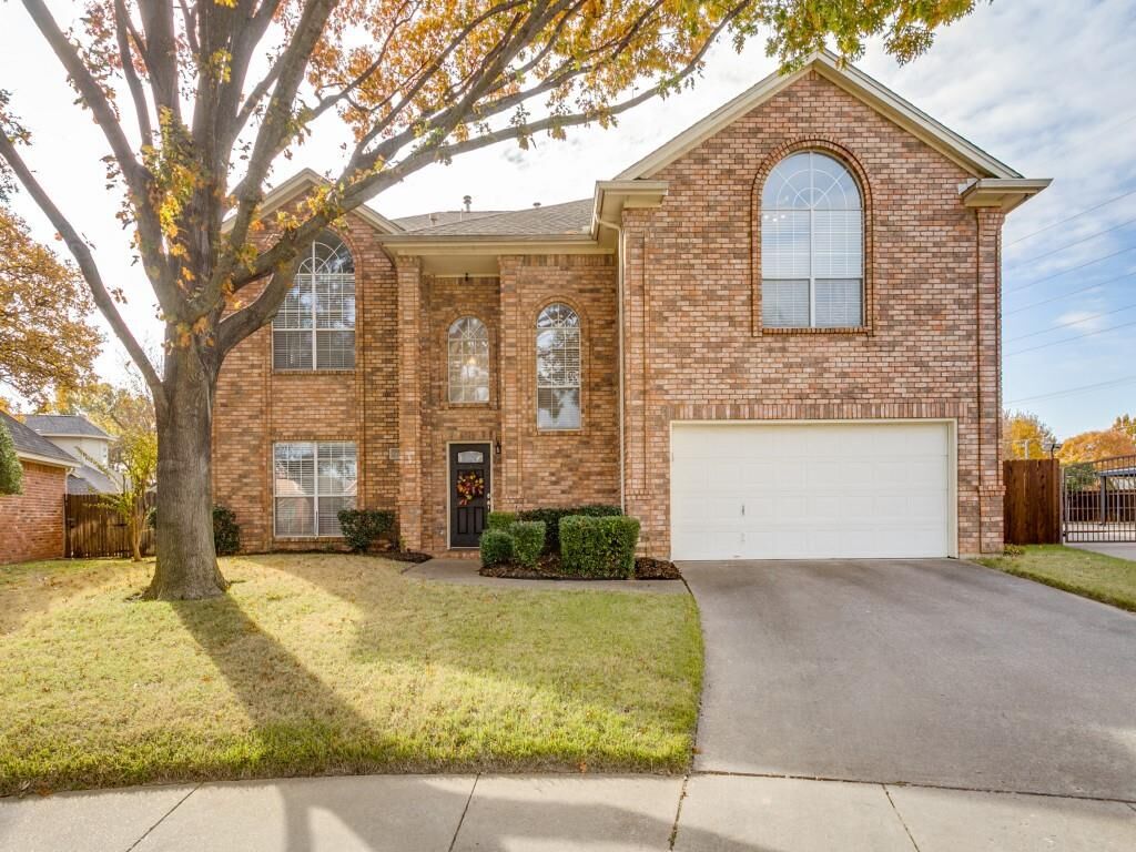Property Photo:  2704 River Forest Court  TX 76021 