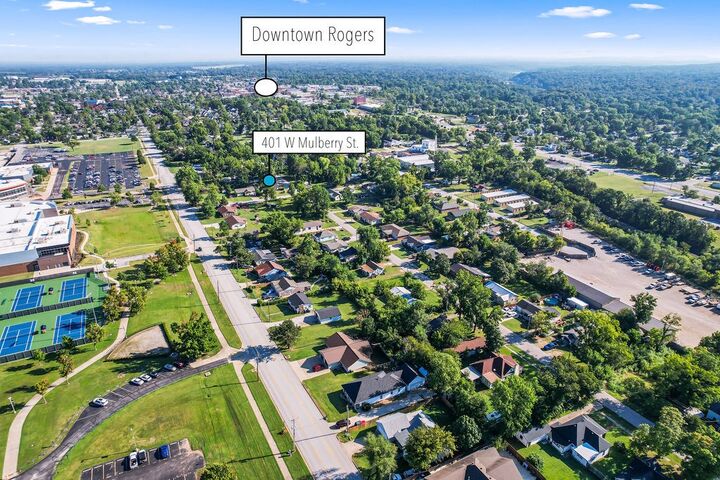 Property Photo:  401 W Mulberry Street  AR 72756 