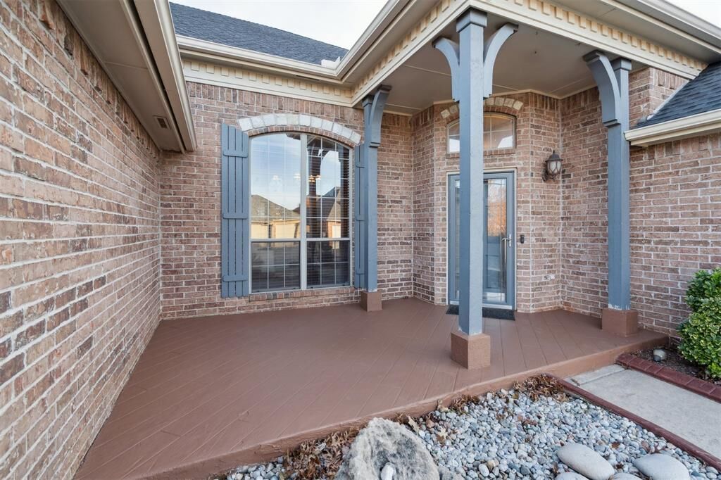 Property Photo:  8828 NW 121st Street  OK 73162 