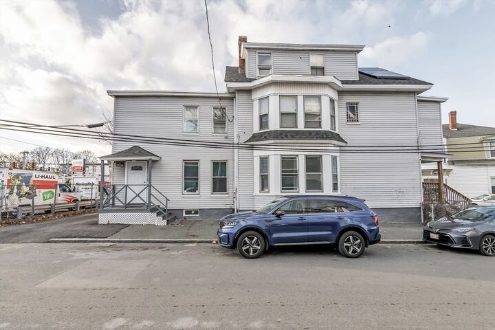 Property Photo:  10 Holly St  MA 01841 