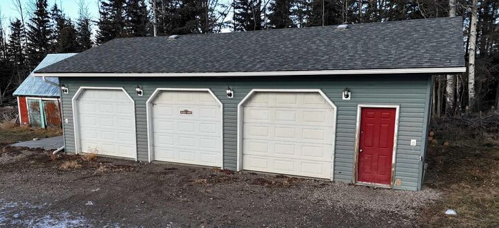 Property Photo: 54032 Highway 748N AB T7E 3M6