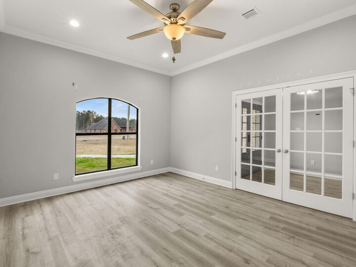 Property Photo: 102 Hidden Trl LA 71446