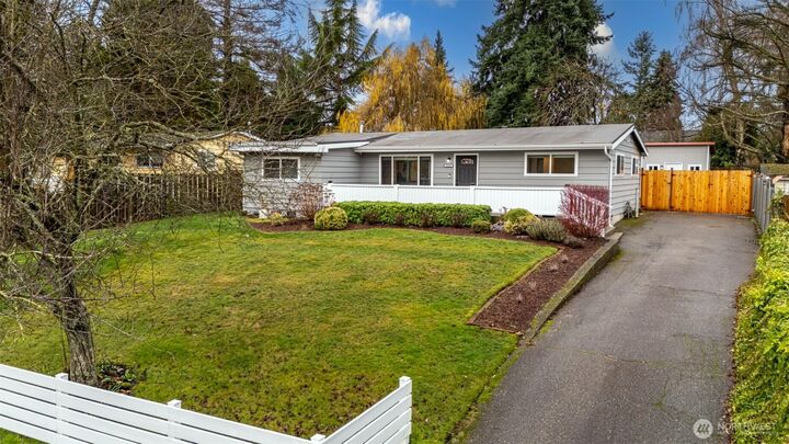 18428  66th Avenue W  Lynnwood WA 98037 photo
