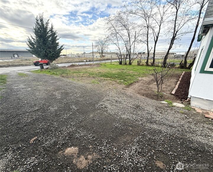 Property Photo:  1212 W Moore Street  WA 99362 