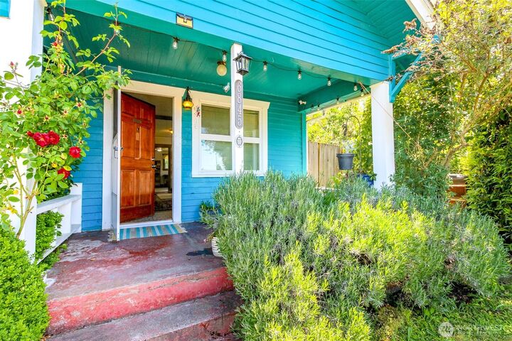Property Photo:  6845 S Clement Avenue  WA 98409 