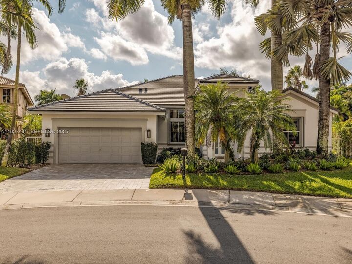 Property Photo:  2396 Pheasant Ln  FL 33327 