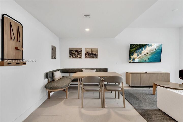 Property Photo:  159 NE 6th St 3811  FL 33132 