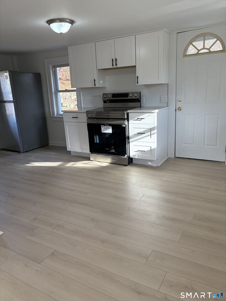 Property Photo:  54 Buckingham Street  CT 06779 