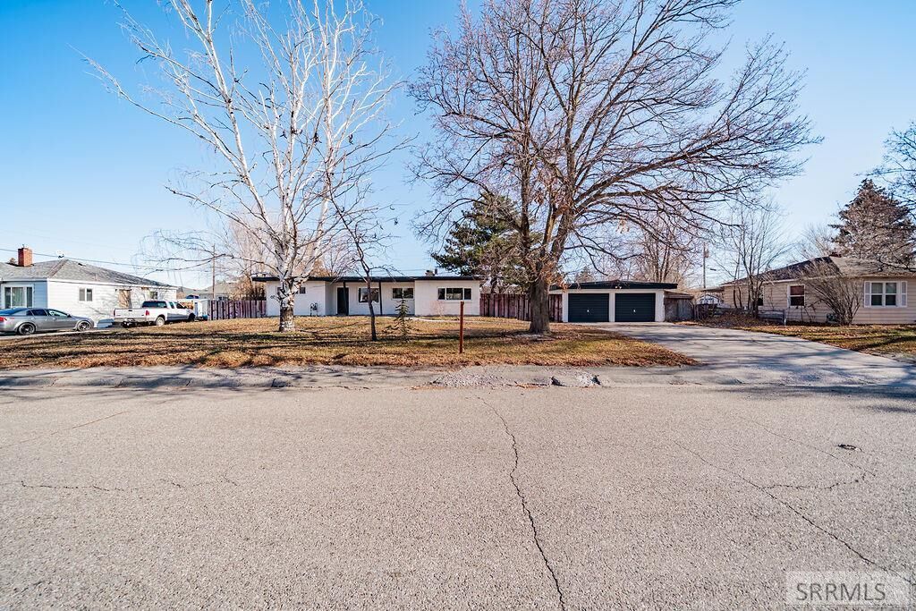 Property Photo:  165 Horrocks Drive  ID 83221 