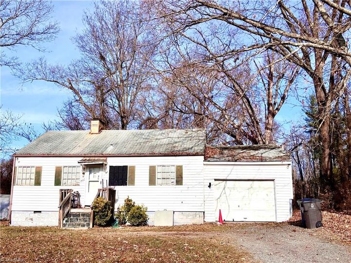 Property Photo:  2657 Oak Grove Circle  NC 27106 