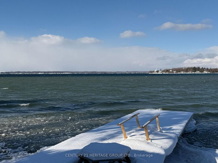 Property Photo:  911 Lake Drive N  ON L4P 3E9 