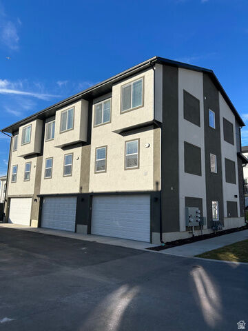 Property Photo: 67 E 775 S 22 UT 84663