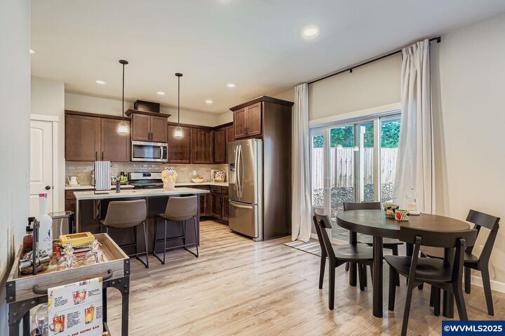 Property Photo:  5585 Mountain Quail Dr S  OR 97306 