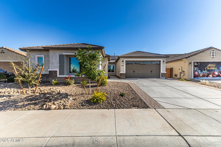 Property Photo: 2991 N Riverside Drive AZ 85132