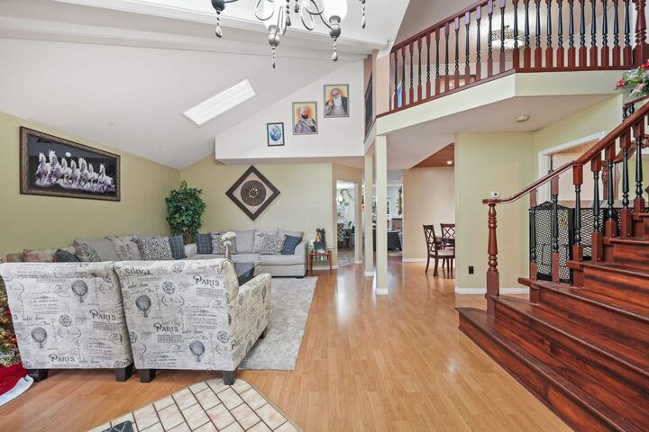 Photo de la propriété: 6691 129 Street BC V3W 8Y1