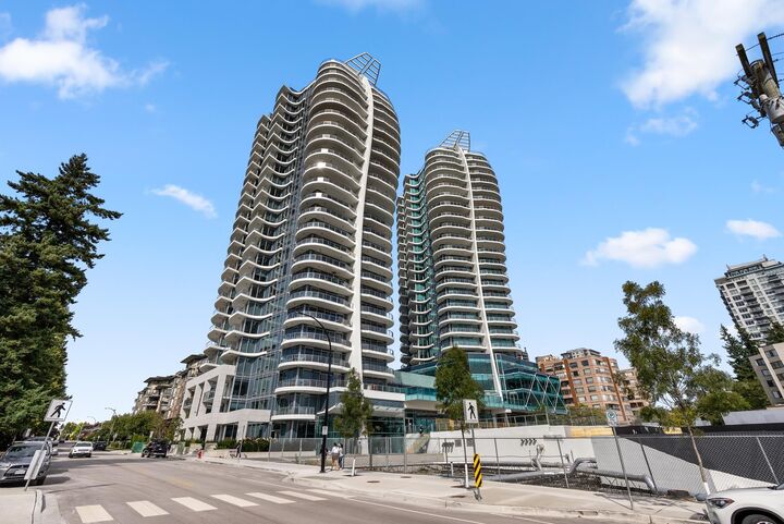 Property Photo: 1500 Martin Street 1102 BC V4B 0C2