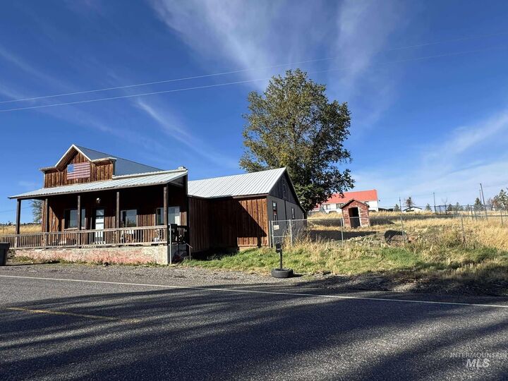 Property Photo: 40238 SR 129 WA 99401