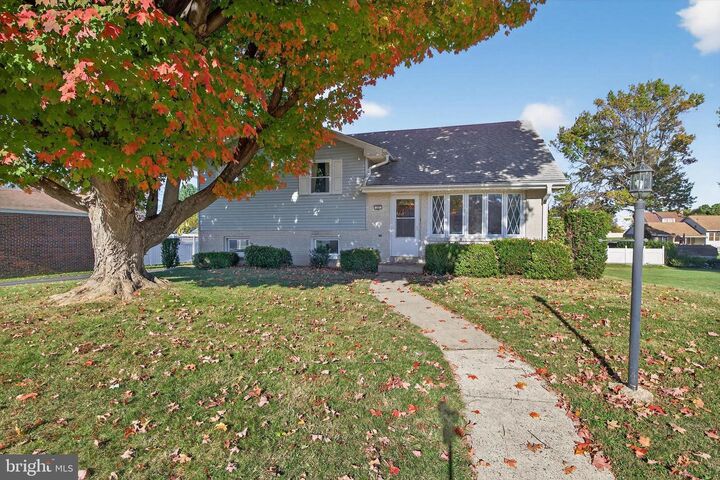 Property Photo:  27 Rosemont Avenue  PA 19607 