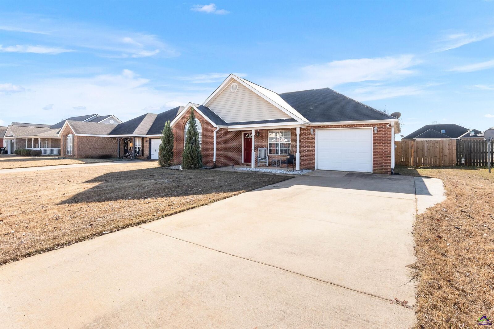 Property Photo:  221 Wembley Drive  GA 31088-1269 