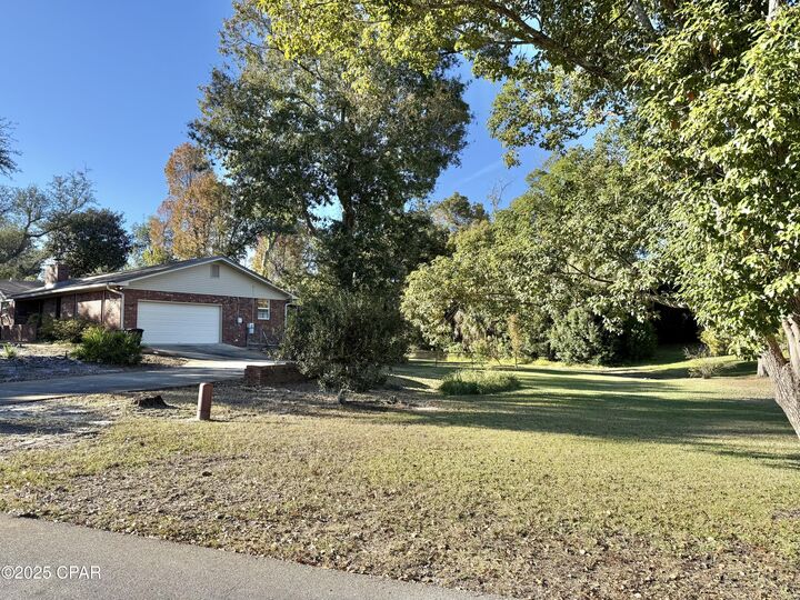 Property Photo:  7425 Chipewa Street  FL 32404 