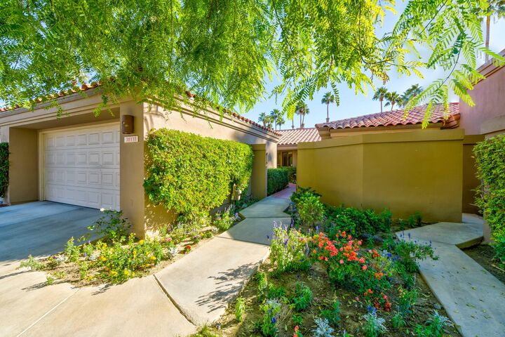 Property Photo: 38118 Zinnia Lane E CA 92211