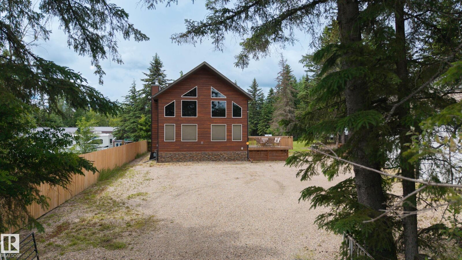 Property Photo: 120 Lakeshore Drive AB T0A 2E0