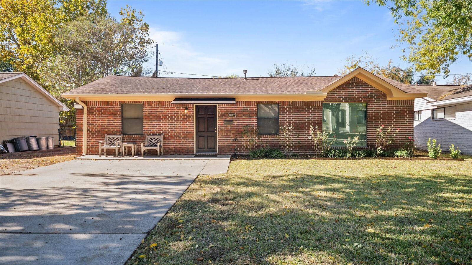 Property Photo:  1017 Howard Lane  TX 77401 