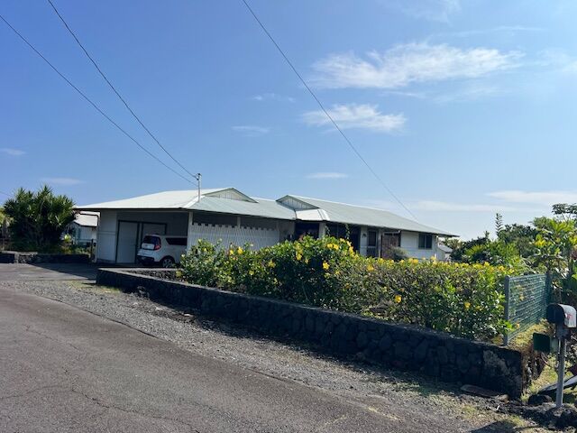 Property Photo:  161 Uluwai St  HI 96720 