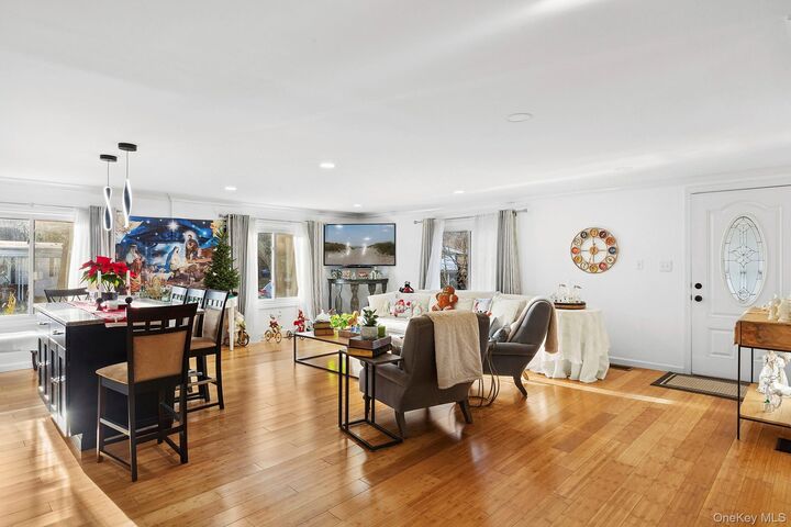 Property Photo:  525 Riverleigh Avenue 45  NY 11901 