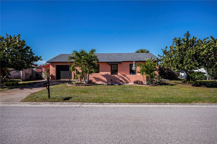 Property Photo: 443 Belmont Avenue FL 34293