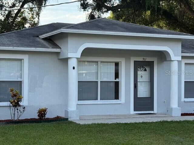 Property Photo: 911 Valmar Street FL 33511