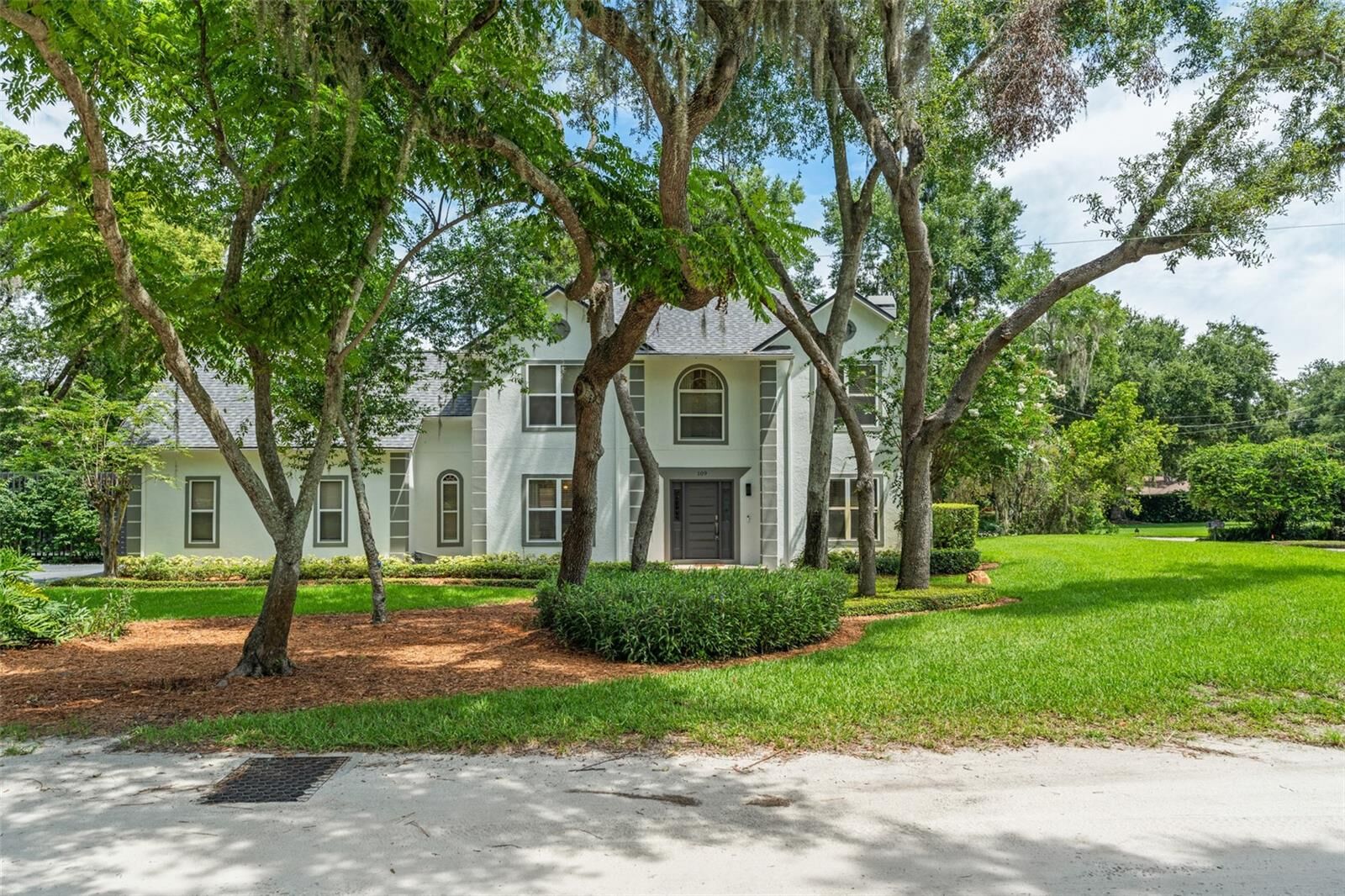 Property Photo:  109 E 12th Avenue  FL 34786 