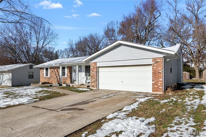 Property Photo:  18 Kenworth Drive  MO 63376 