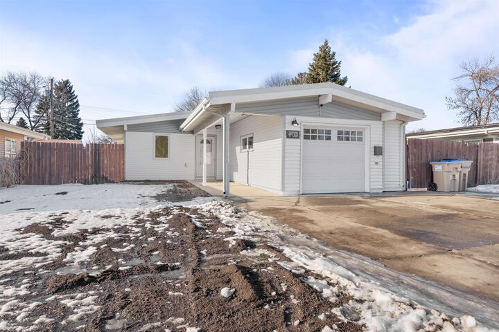 Property Photo:  108 24th St SW  ND 58701 