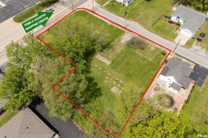 Property Photo:  107 N Carbon Street  IL 62959 