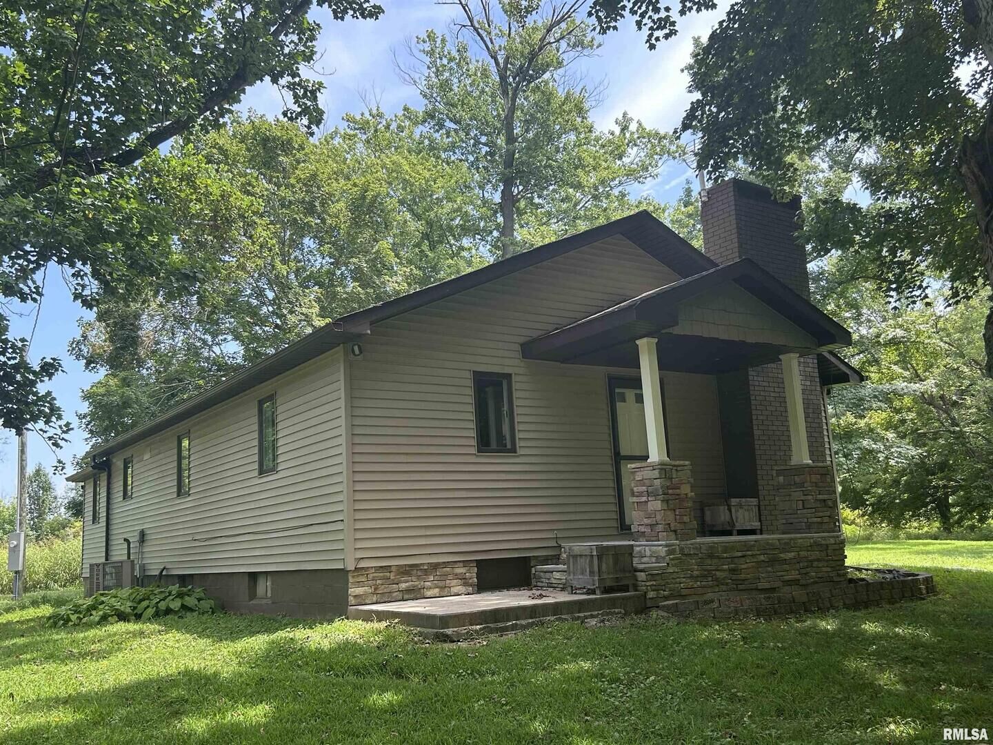 Property Photo: 288 Heather Lynn Ln Lane IL 62902