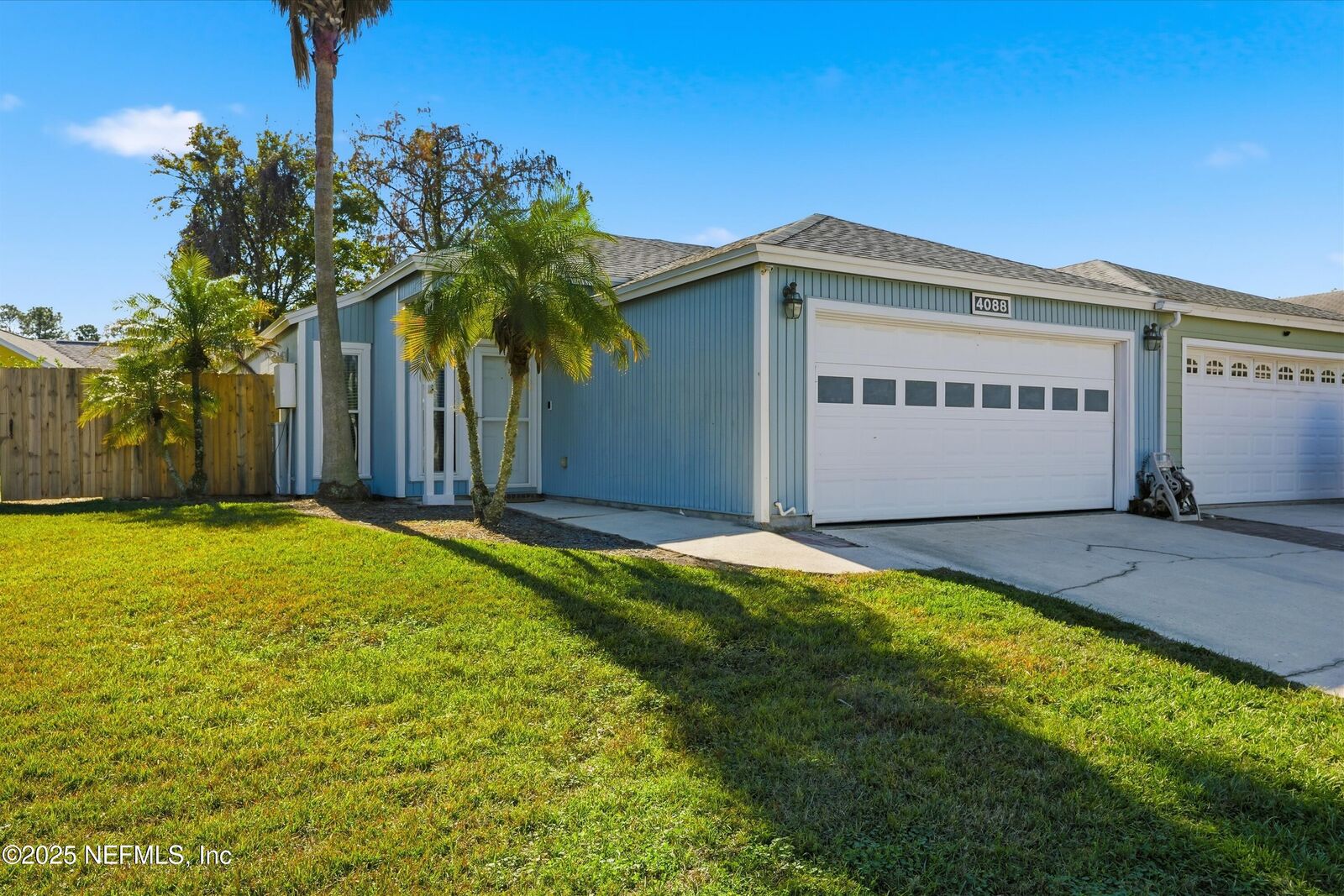 Property Photo: 4088 Laurelwood Drive FL 32257