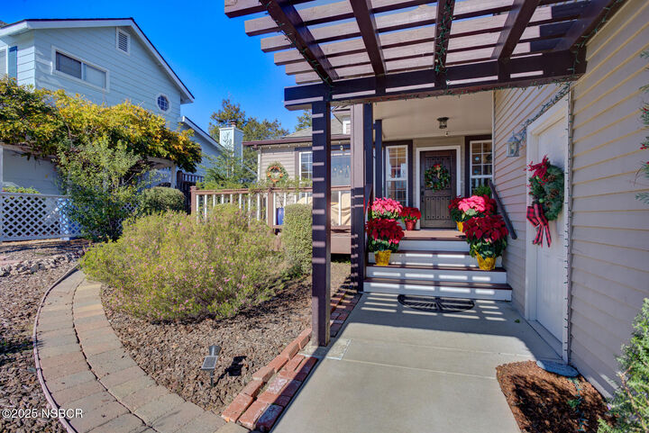 Property Photo: 852 Willow Lane CA 93420