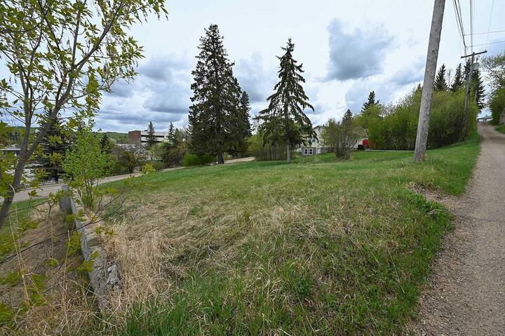 Property Photo: 4815 51 Street AB T9S 1K7