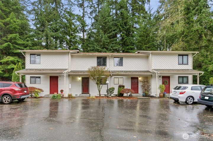 Property Photo: 22906 Edmonds Way 10 WA 98020
